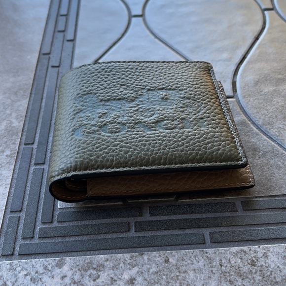 Coach 3-in-1 wallet in Colorblock w/ Horse & Carri - Picture 2 of 16